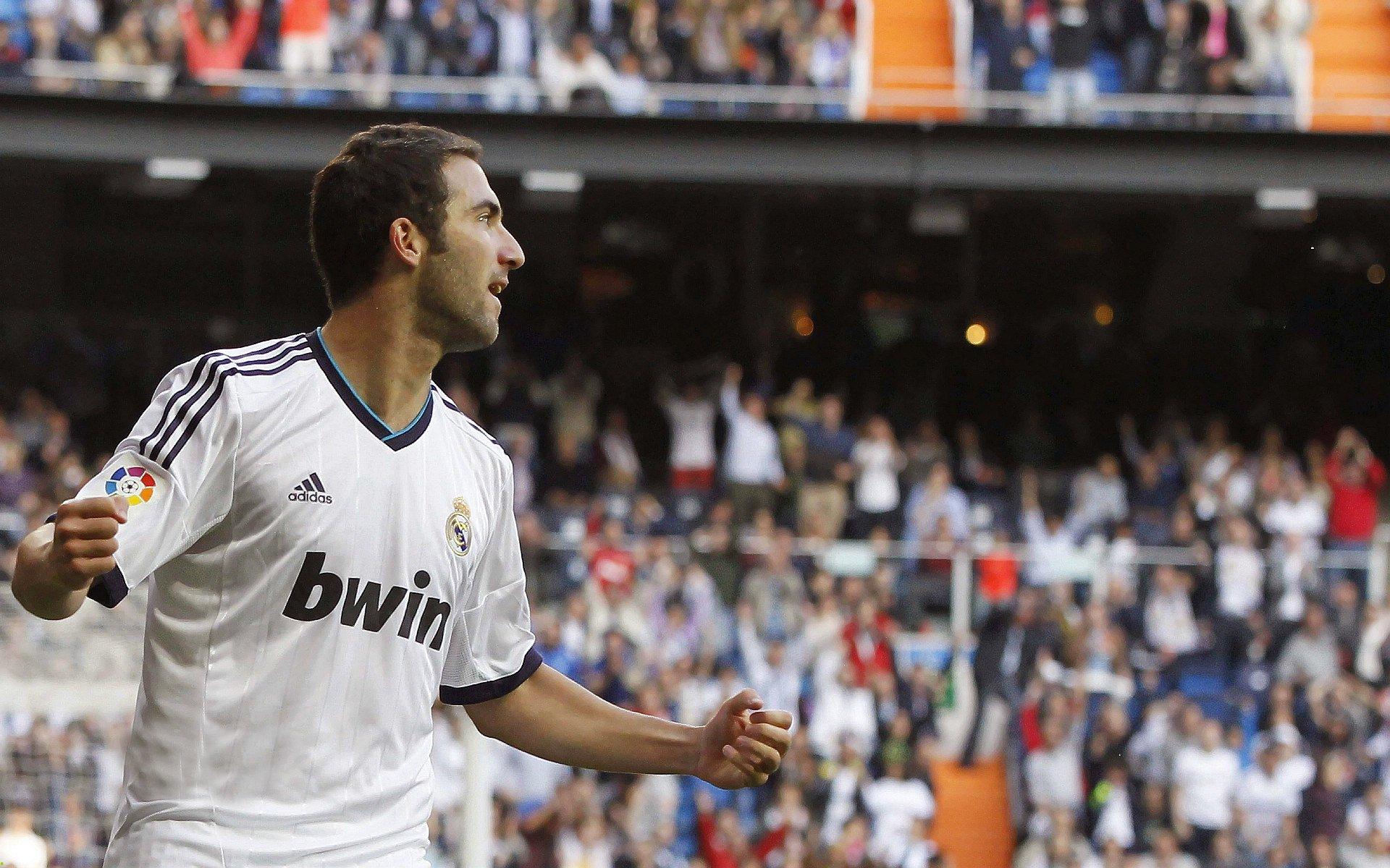 中国冰雪运动蓬勃发展，年轻选手闪耀国际赛场